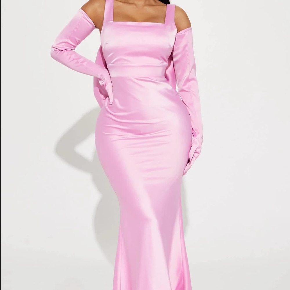 Elegant Pink Satin Evening Gown